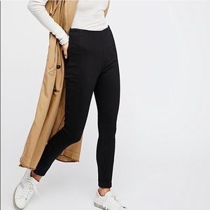 Free People Pull On Black Skinny Jeans/Jeggings